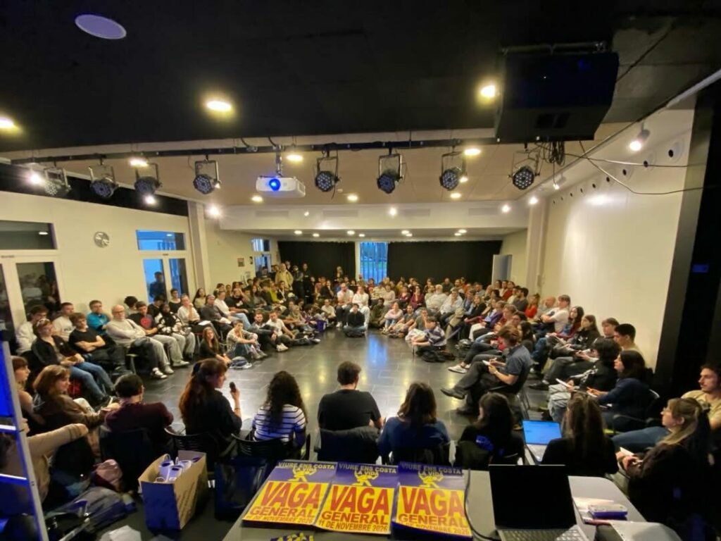 Més de 200 persones a la primera assemblea del comitè de vaga de Girona i Salt!